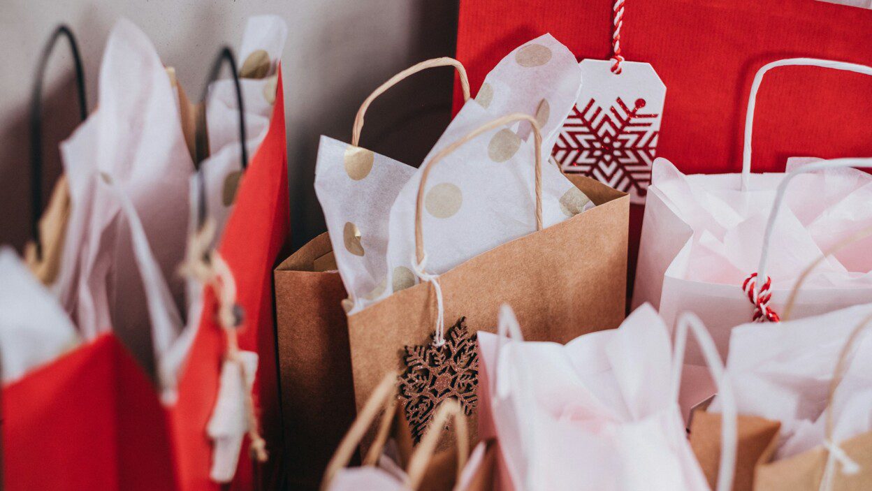 150+ Shopping Captions for Retail Therapy & Fashion Feeds – Image 3