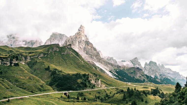 150+ Mountain Captions for Breathtaking Views & Outdoor Adventures – Image 15