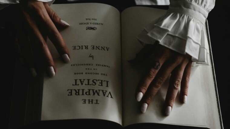 180+ Vampire Captions for Dark, Mysterious & Spooky Season Feeds – Image 23